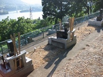 慈眼寺　墓地
