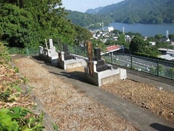 慈眼寺　墓地
